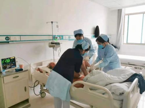 提升优质护理服务，麟游县医院在行动 诊疗与护理并重，构建全周期健康守护